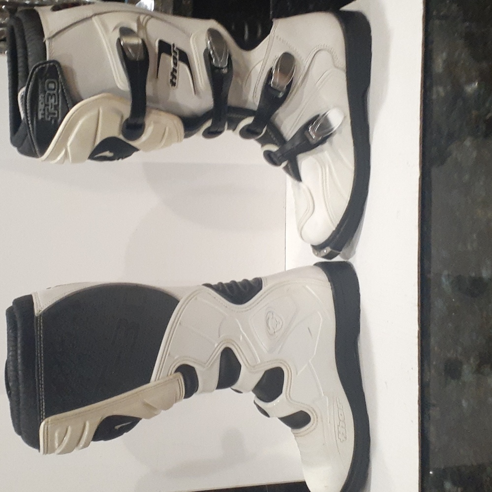 THOR T30 Women's Black and White Motocross Boots Sz 6 - Picture 2 of 13